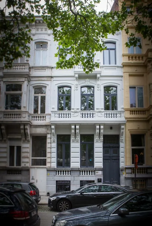 B in Antwerp Bed and Breakfast