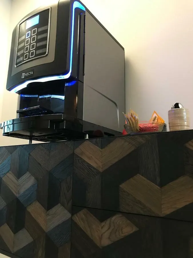 Bed and Breakfast B In Antwerpia 2*,