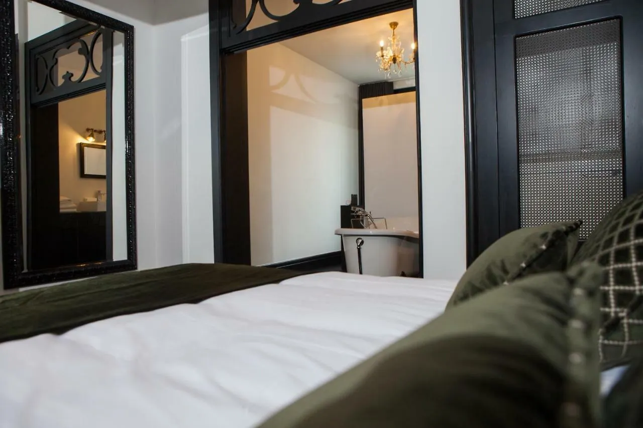B In Antwerp Bed & Breakfast