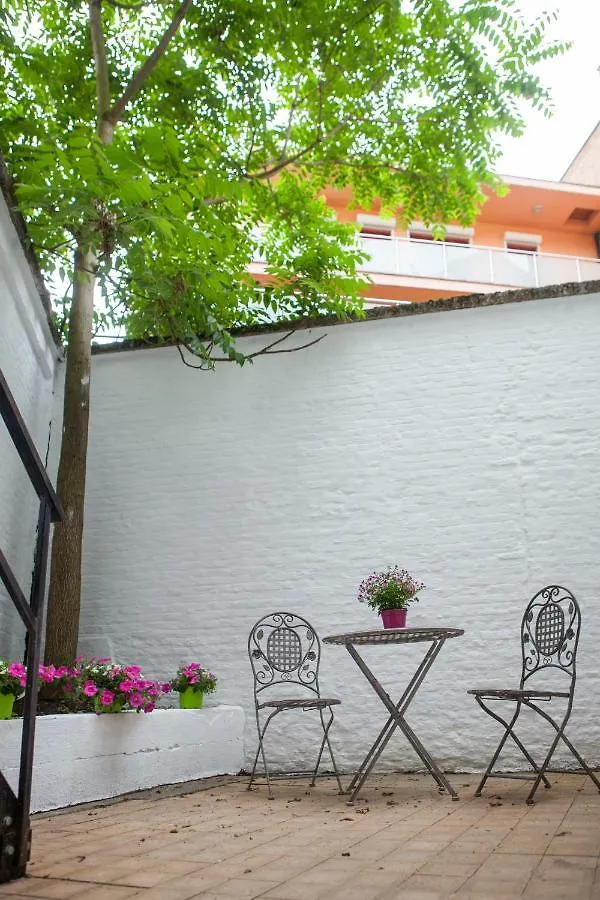 Couette-café Bed and breakfast B In Anvers